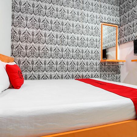 Reddoorz Near Hartono Mall Kejayan Exteriér fotografie
